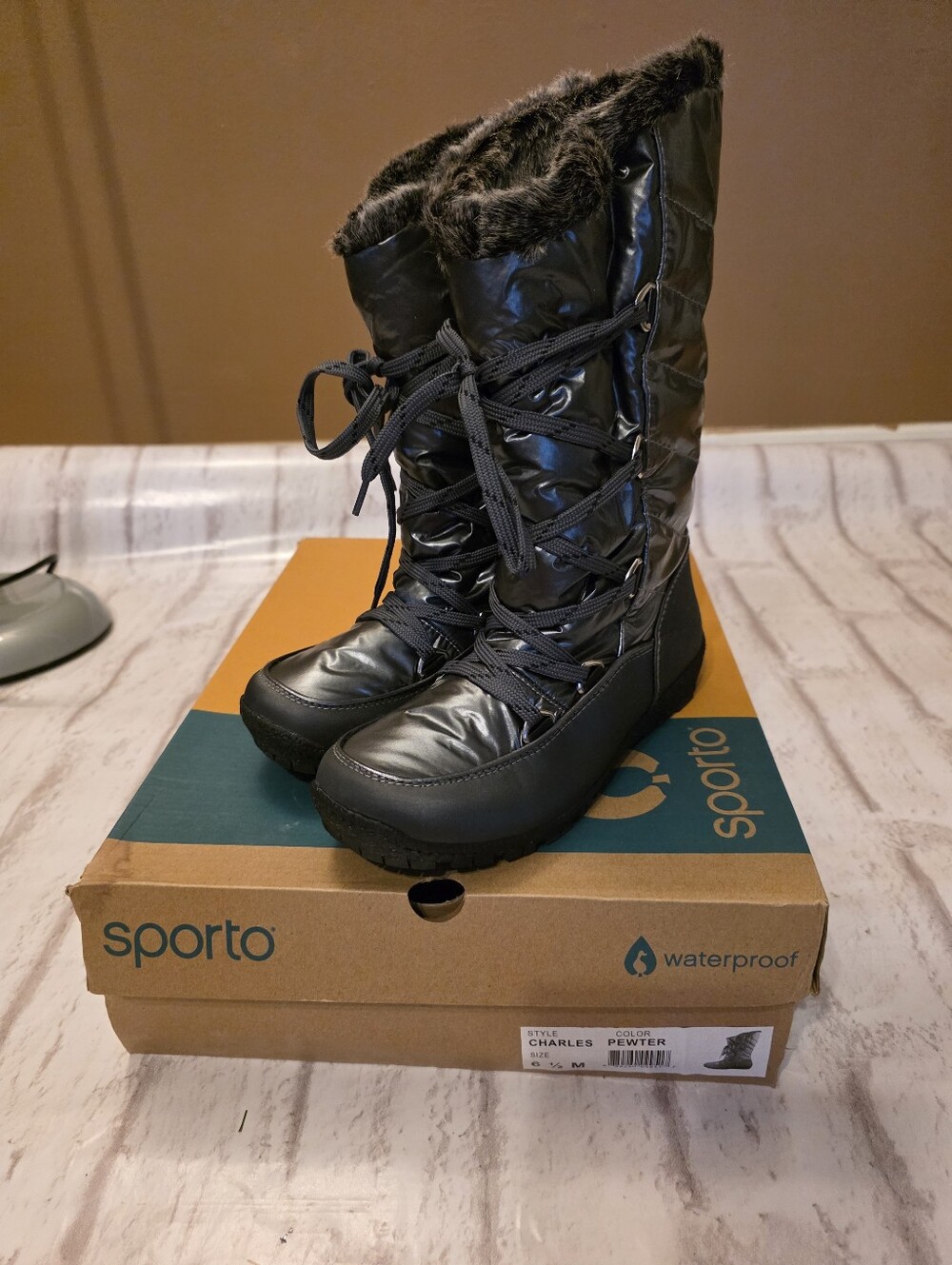 Womens sporto pewter boots size 6.5